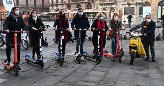 Monopattini in sharing e altri problemi: intervista a FIAB